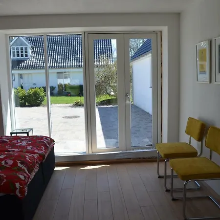 بيت للعطل Elegant Farmhouse In *