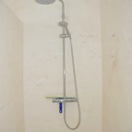 بيت للعطل Elegant Farmhouse In *