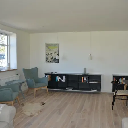 بيت للعطل Elegant Farmhouse In Hillerød